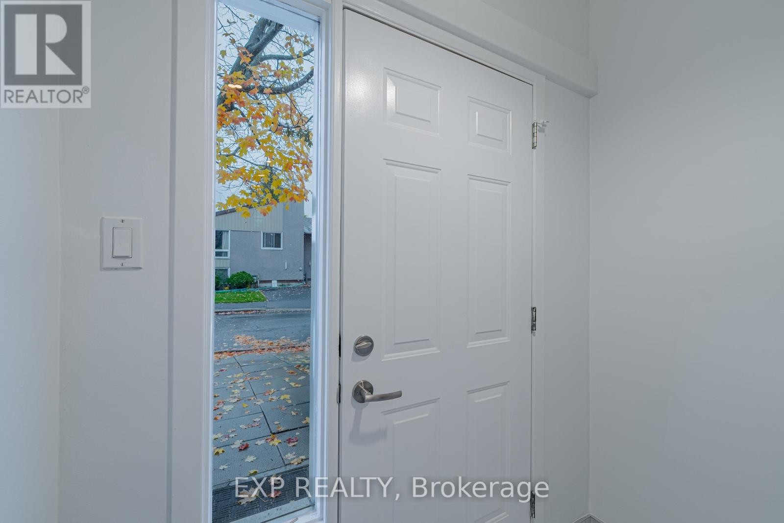 












268 WOODFIELD DRIVE

,
Ottawa,




Ontario
K2G4P2

