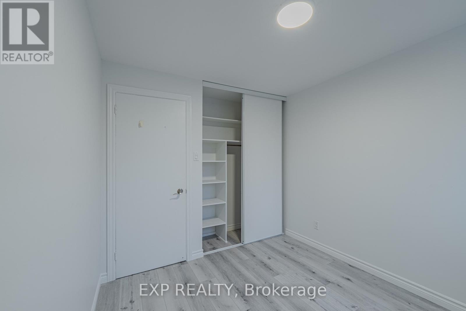 












268 WOODFIELD DRIVE

,
Ottawa,




Ontario
K2G4P2

