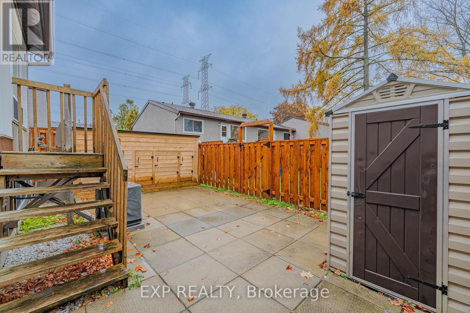 












268 WOODFIELD DRIVE

,
Ottawa,




Ontario
K2G4P2

