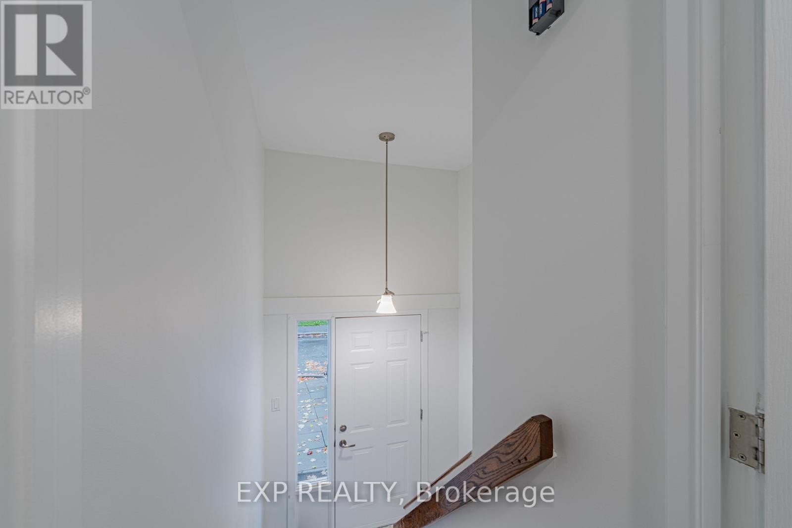 












268 WOODFIELD DRIVE

,
Ottawa,




Ontario
K2G4P2

