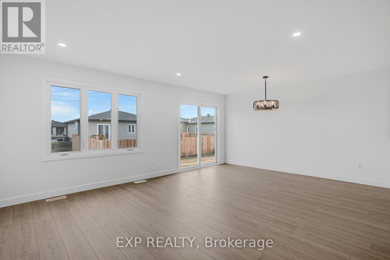 












112 LORIE STREET

,
The Nation,




Ontario
K0A2M0

