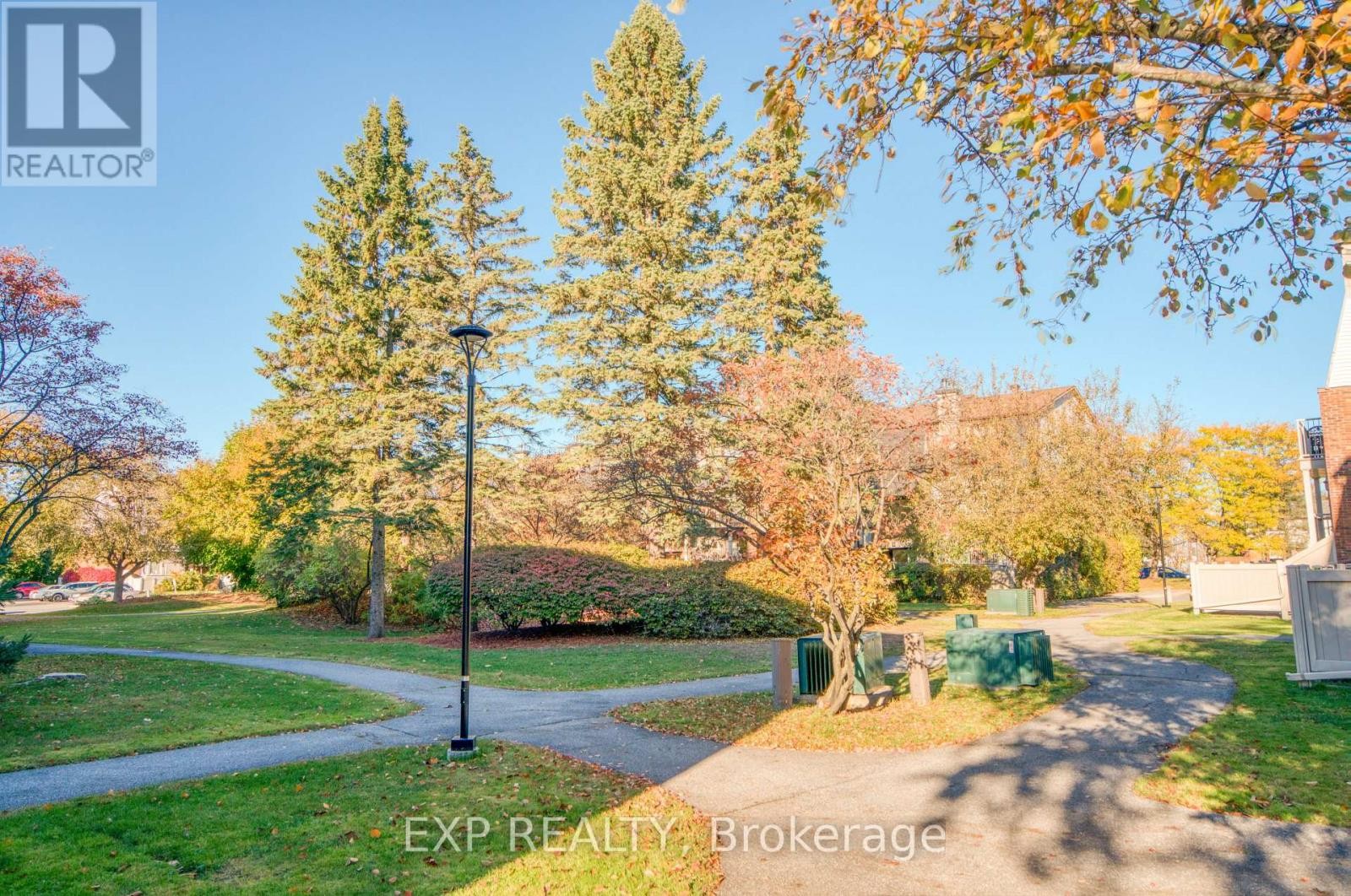 












1 - 16 SWEETBRIAR CIRCLE

,
Ottawa,




Ontario
K2J2K4

