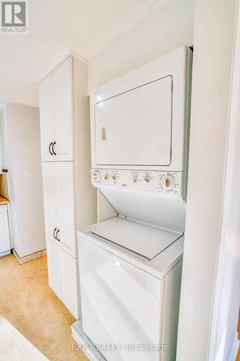 












1 - 16 SWEETBRIAR CIRCLE

,
Ottawa,




Ontario
K2J2K4

