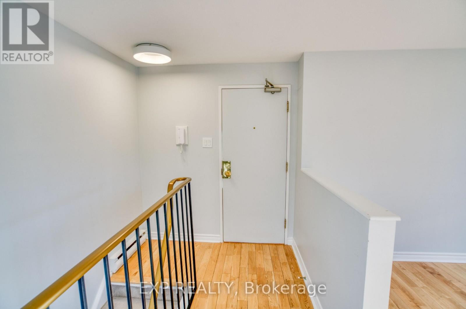 












1 - 16 SWEETBRIAR CIRCLE

,
Ottawa,




Ontario
K2J2K4

