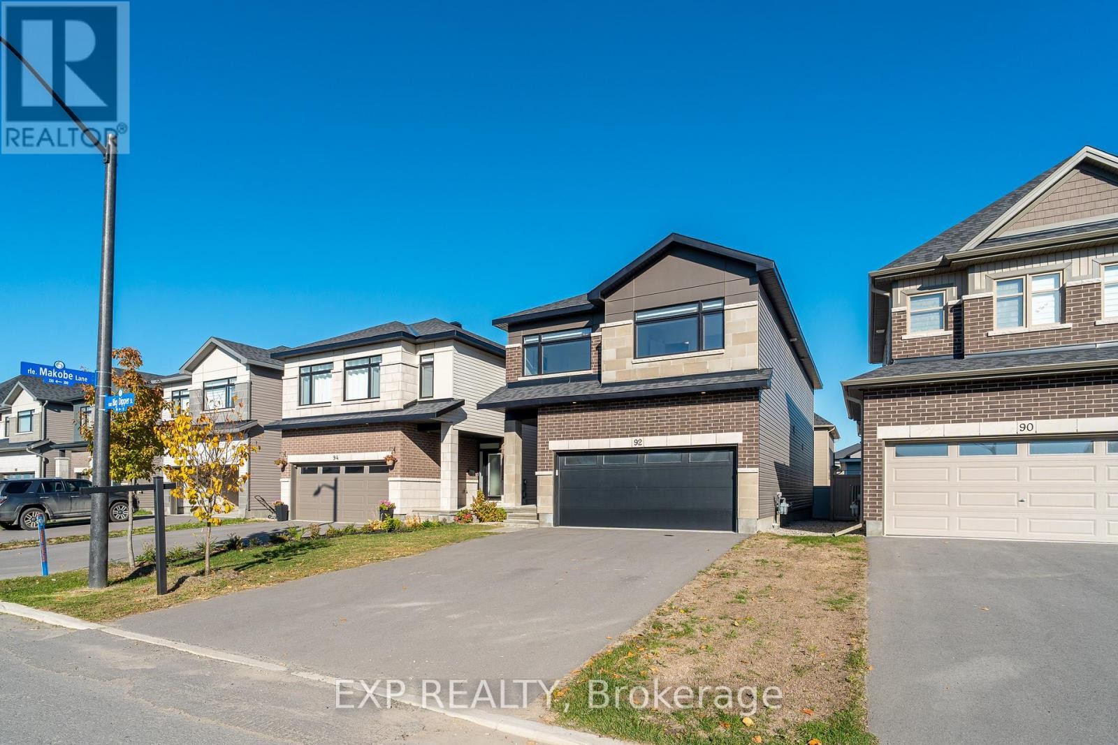 












92 BIG DIPPER STREET

,
Ottawa,




Ontario
K4M0L9

