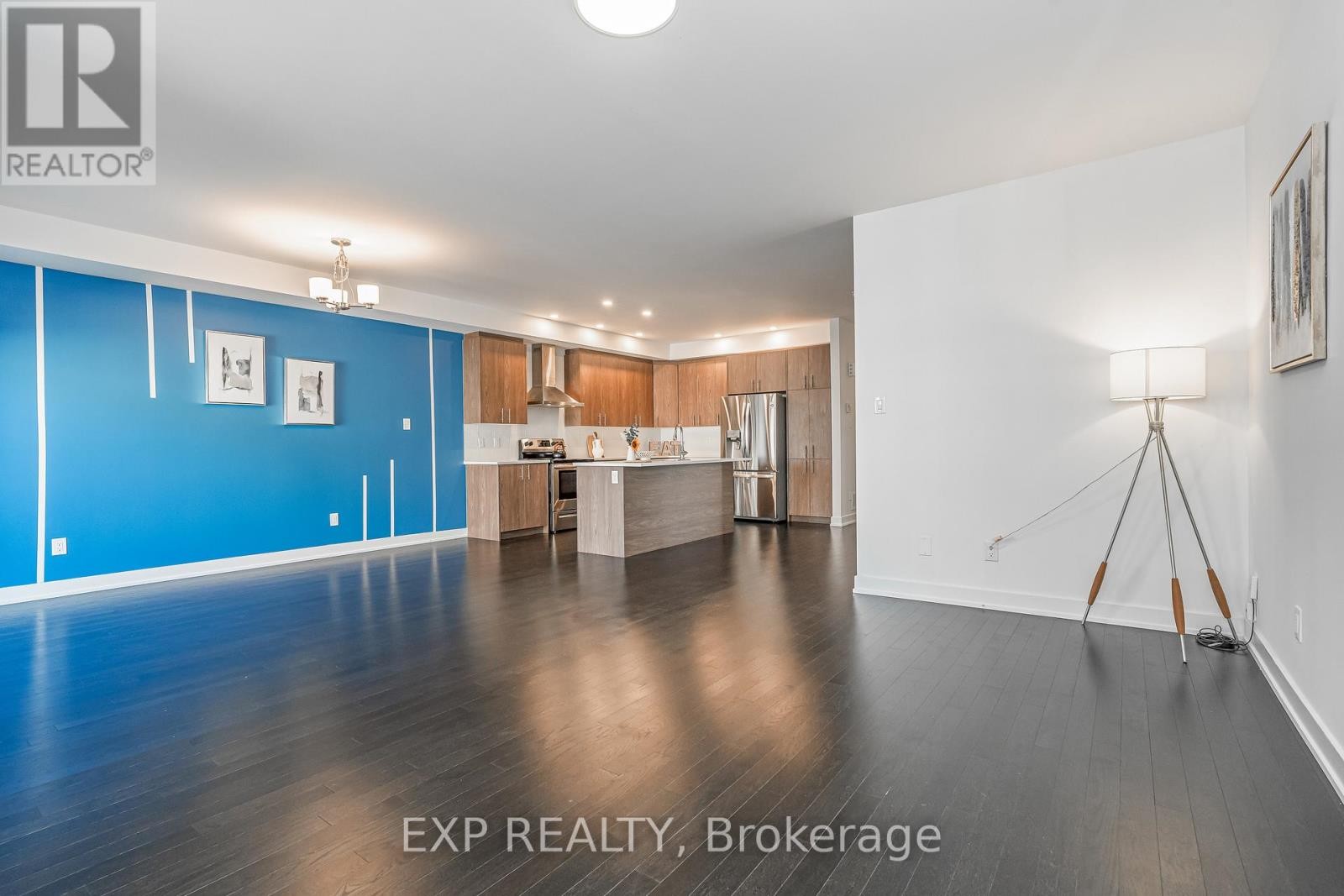 












92 BIG DIPPER STREET

,
Ottawa,




Ontario
K4M0L9

