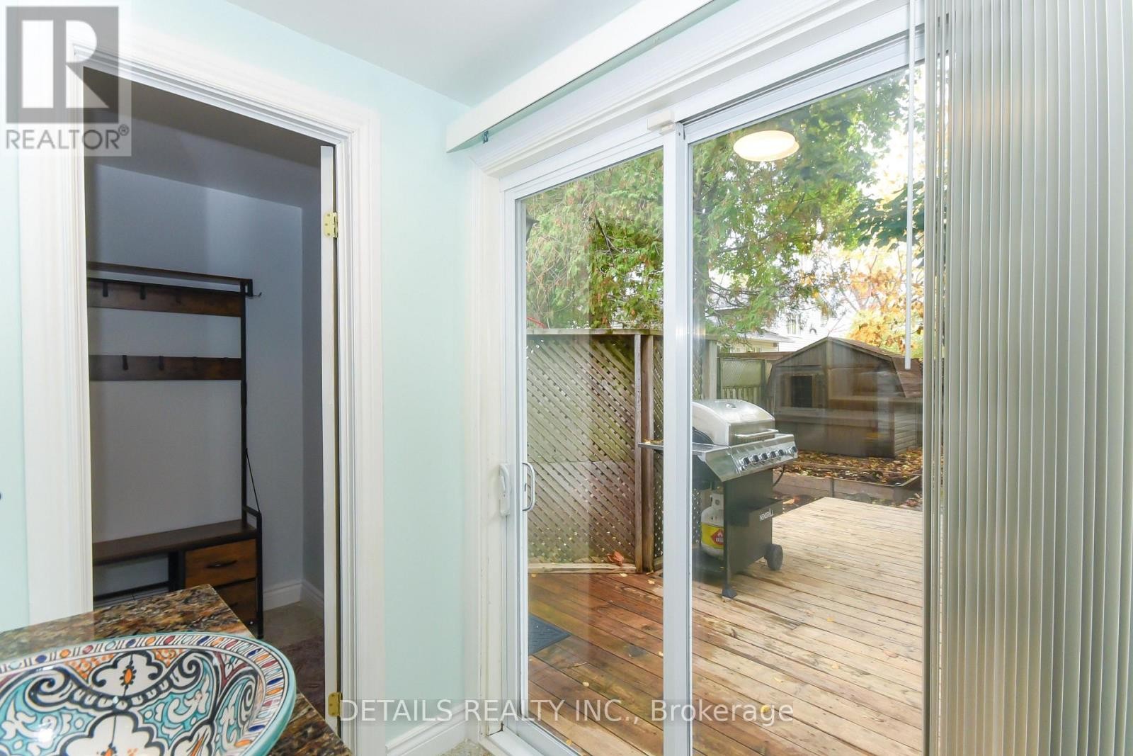 












19 GOULD STREET

,
Ottawa,




Ontario
K1Y2P1

