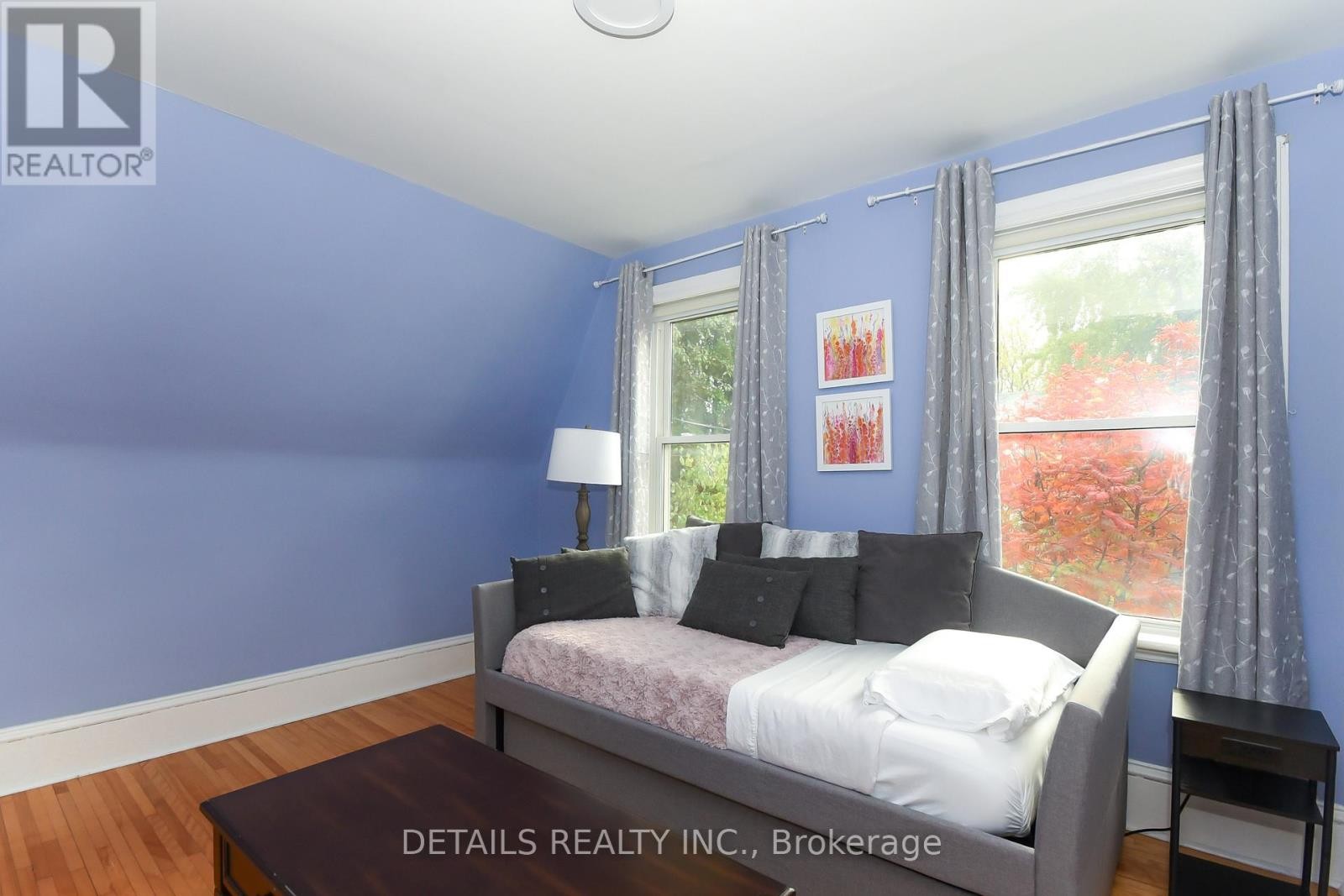 












19 GOULD STREET

,
Ottawa,




Ontario
K1Y2P1

