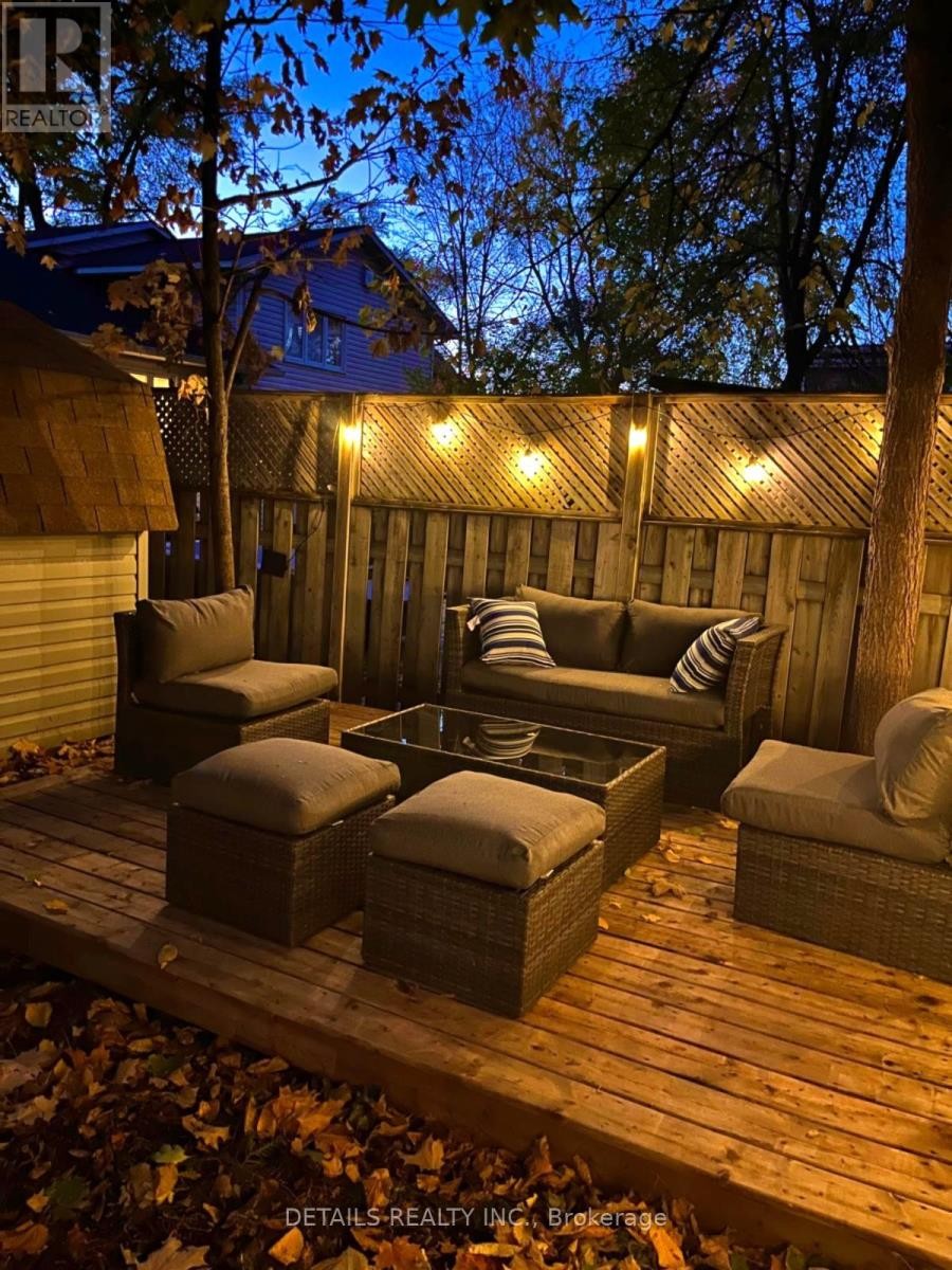 












19 GOULD STREET

,
Ottawa,




Ontario
K1Y2P1

