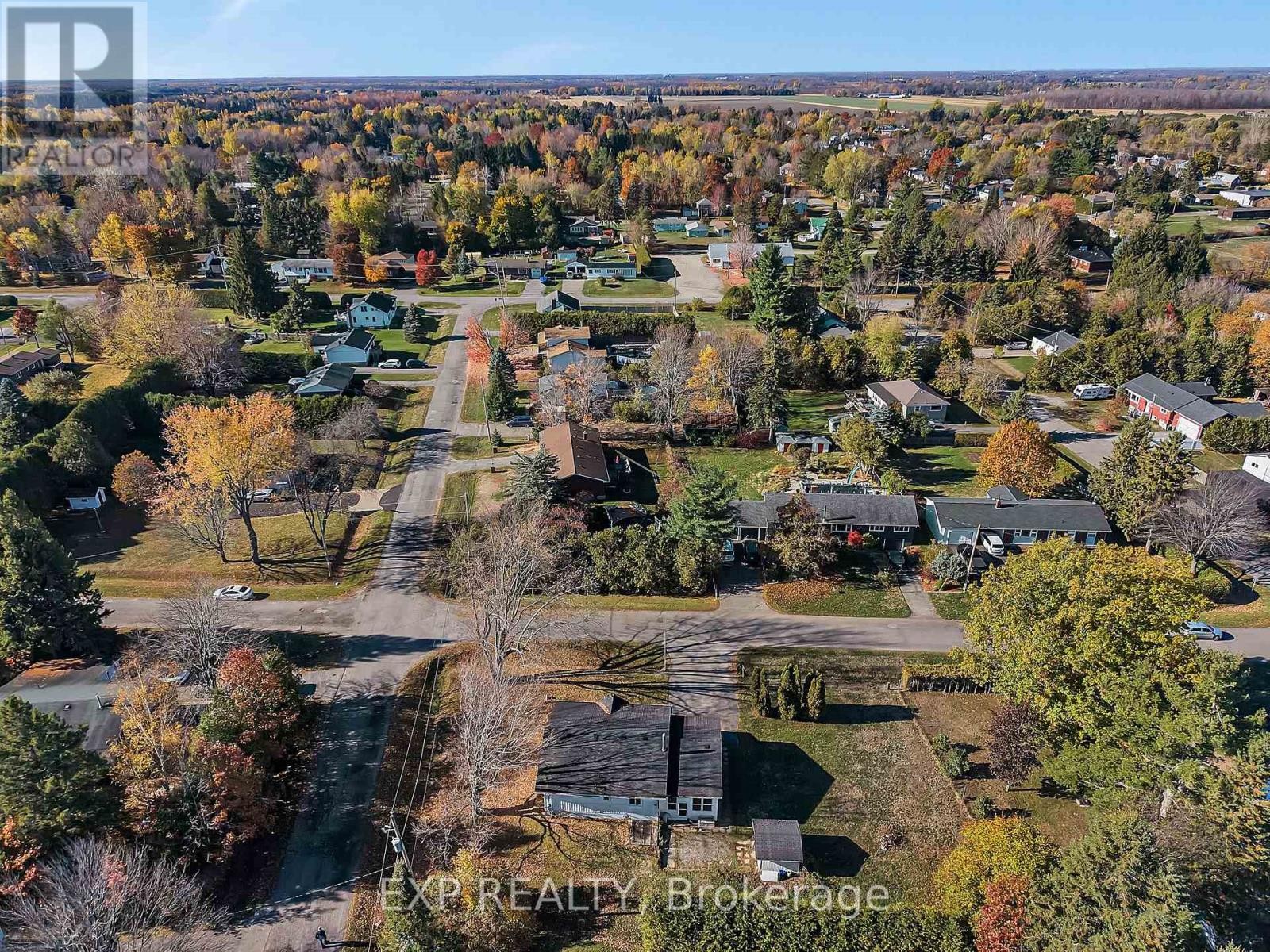 












3297 WAYNE STREET

,
Ottawa,




Ontario
K0A2W0

