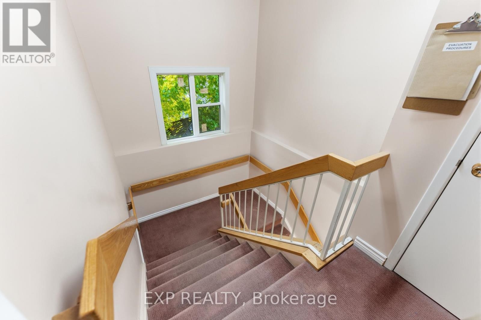 












104 - 2526 LAURIER STREET

,
Clarence-Rockland,




Ontario
K4K1B1

