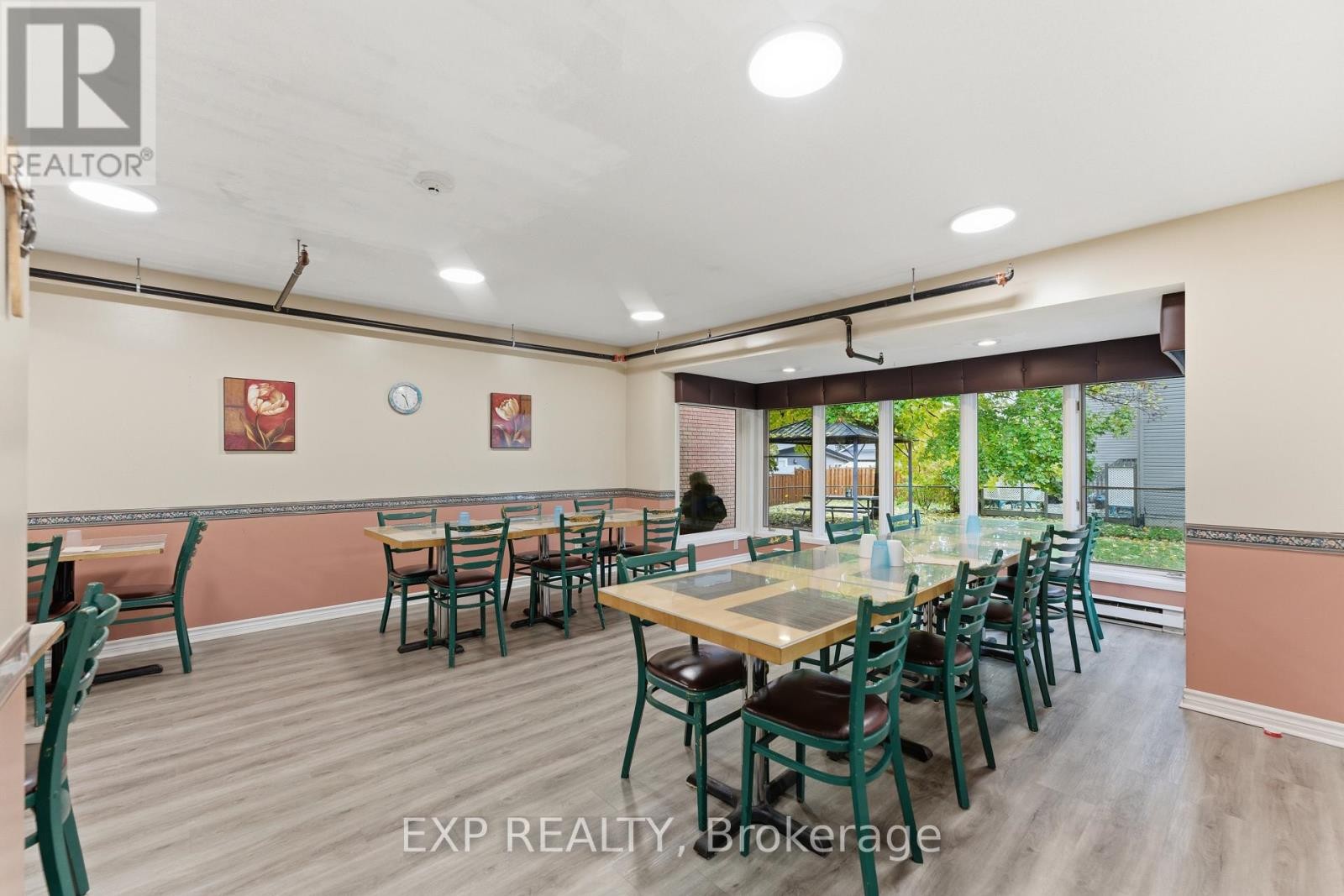 












104 - 2526 LAURIER STREET

,
Clarence-Rockland,




Ontario
K4K1B1

