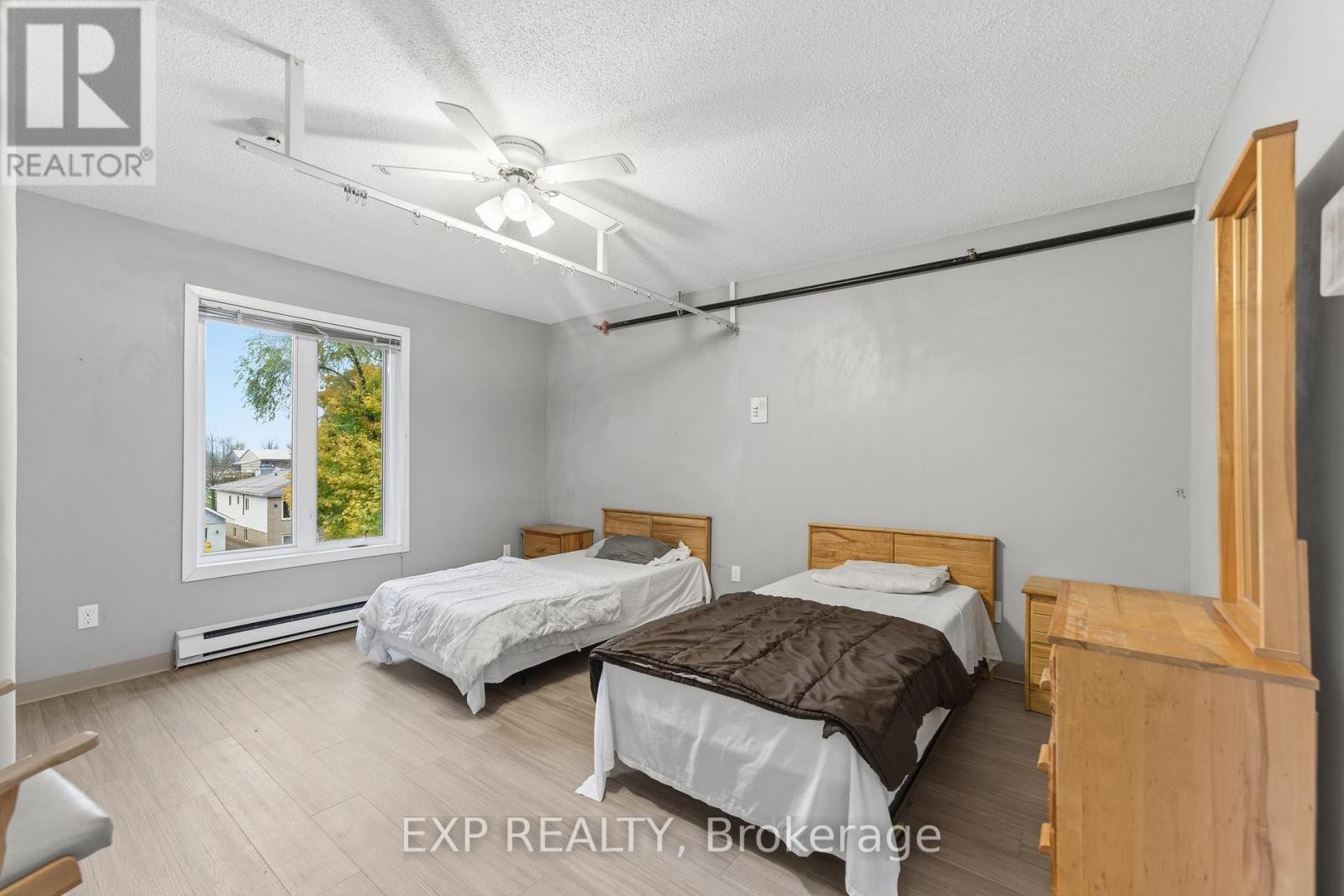 












211 - 2526 LAURIER STREET

,
Clarence-Rockland,




Ontario
K4K1B1

