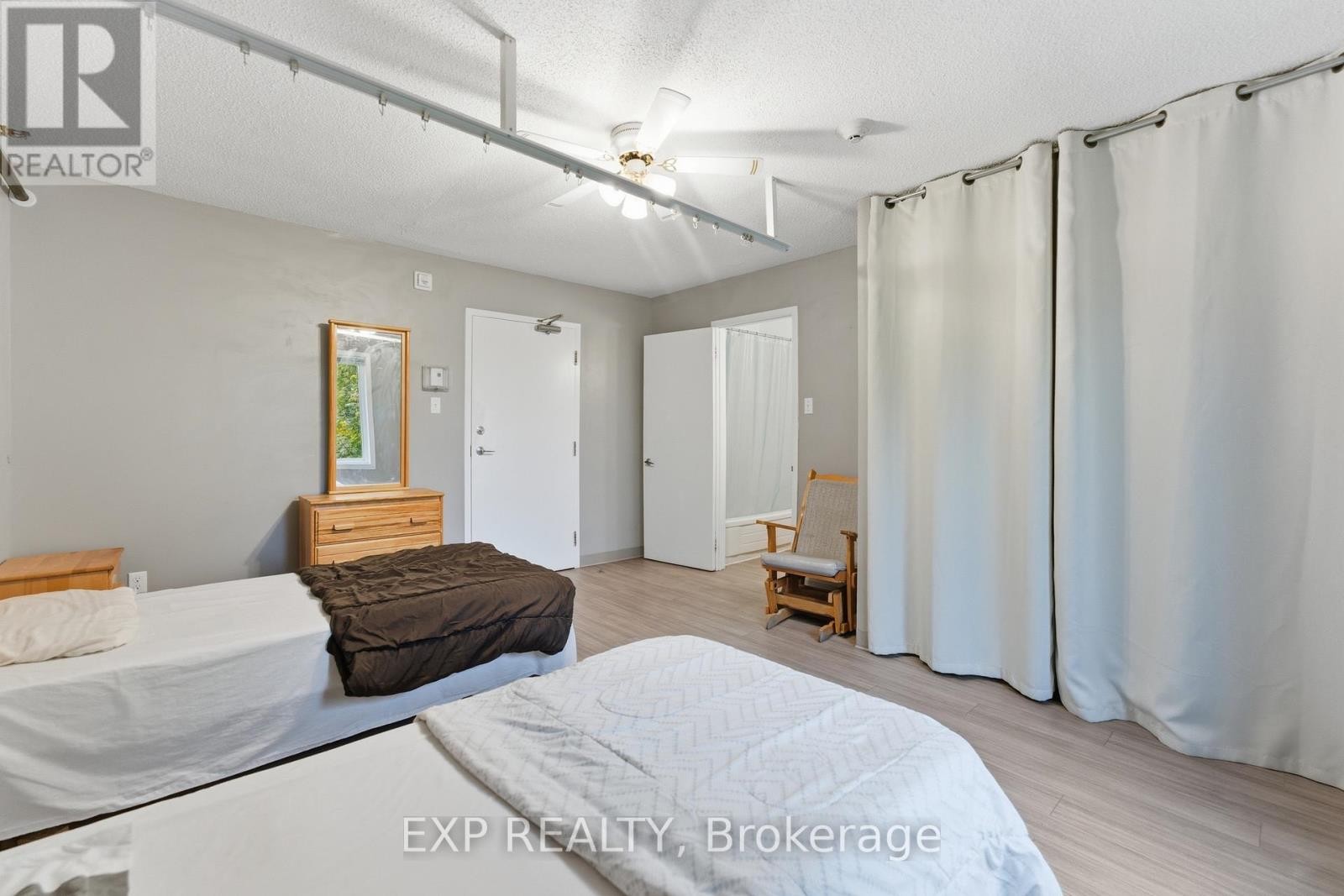 












211 - 2526 LAURIER STREET

,
Clarence-Rockland,




Ontario
K4K1B1

