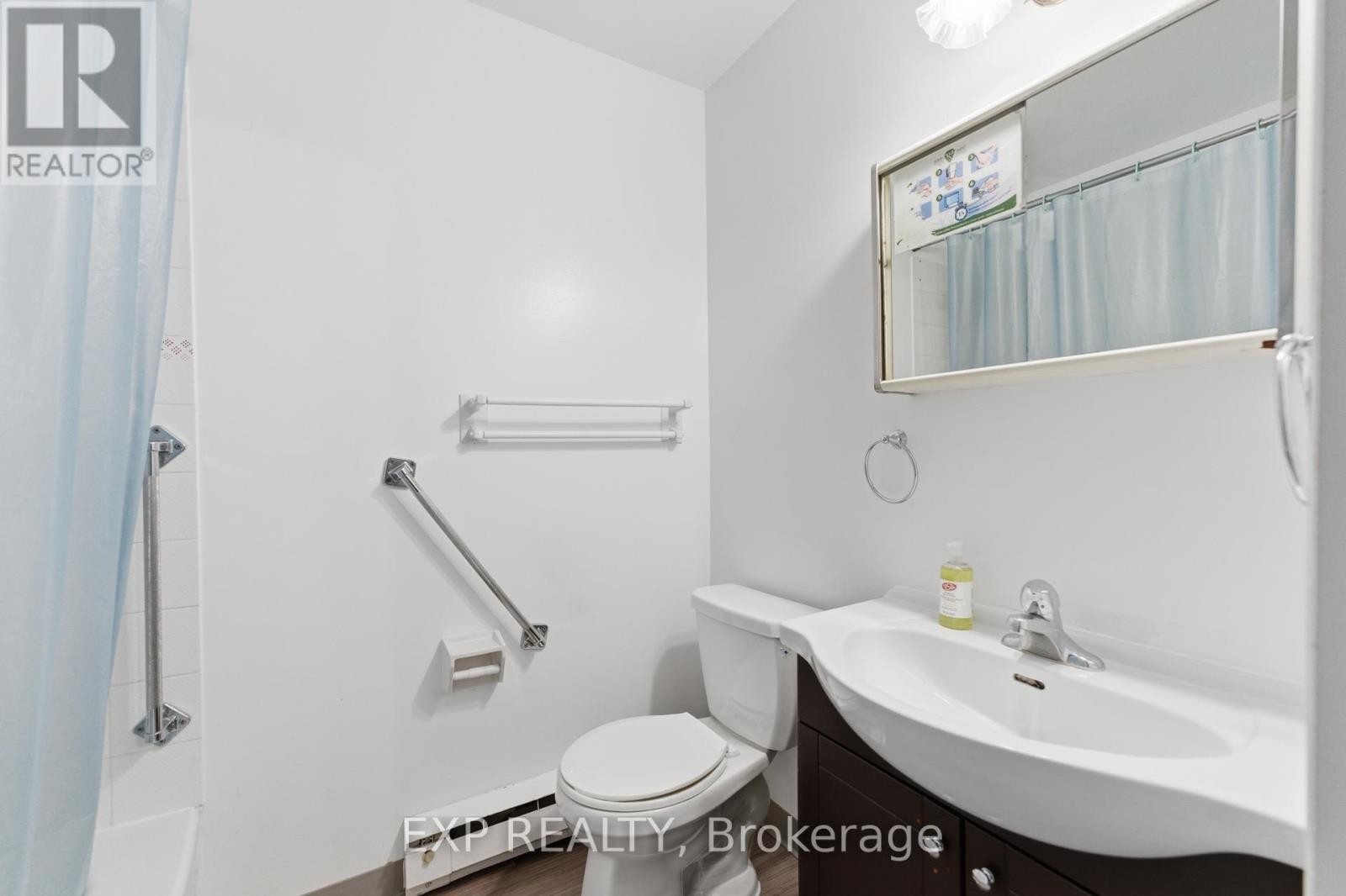 












211 - 2526 LAURIER STREET

,
Clarence-Rockland,




Ontario
K4K1B1

