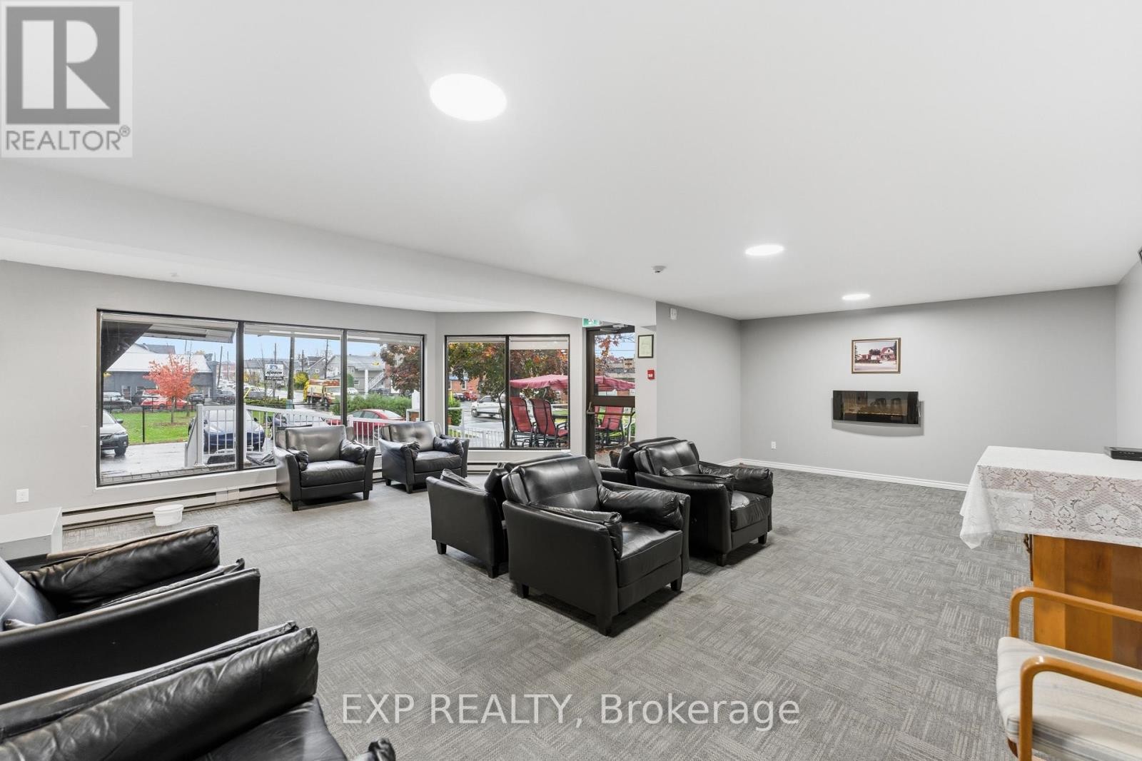 












211 - 2526 LAURIER STREET

,
Clarence-Rockland,




Ontario
K4K1B1

