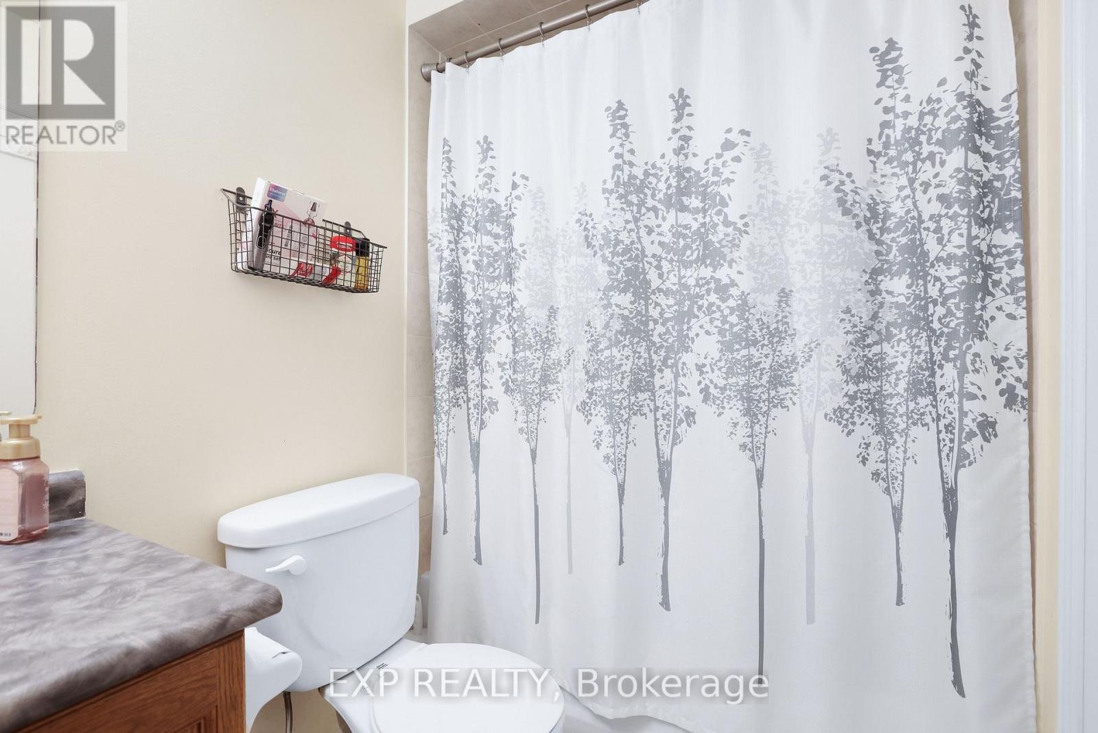 












19 WITTINGHAM DRIVE

,
Ottawa,




Ontario
K2G6H1

