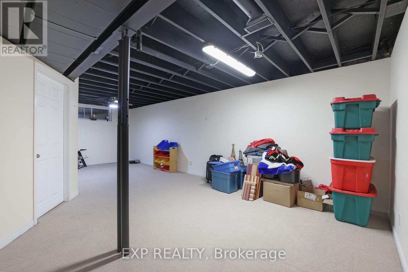 












19 WITTINGHAM DRIVE

,
Ottawa,




Ontario
K2G6H1

