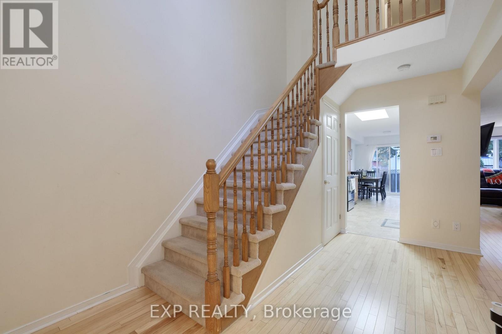 












19 WITTINGHAM DRIVE

,
Ottawa,




Ontario
K2G6H1

