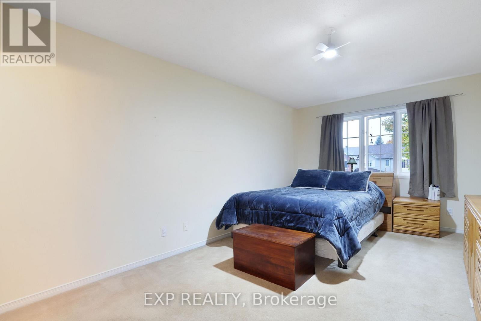 












19 WITTINGHAM DRIVE

,
Ottawa,




Ontario
K2G6H1

