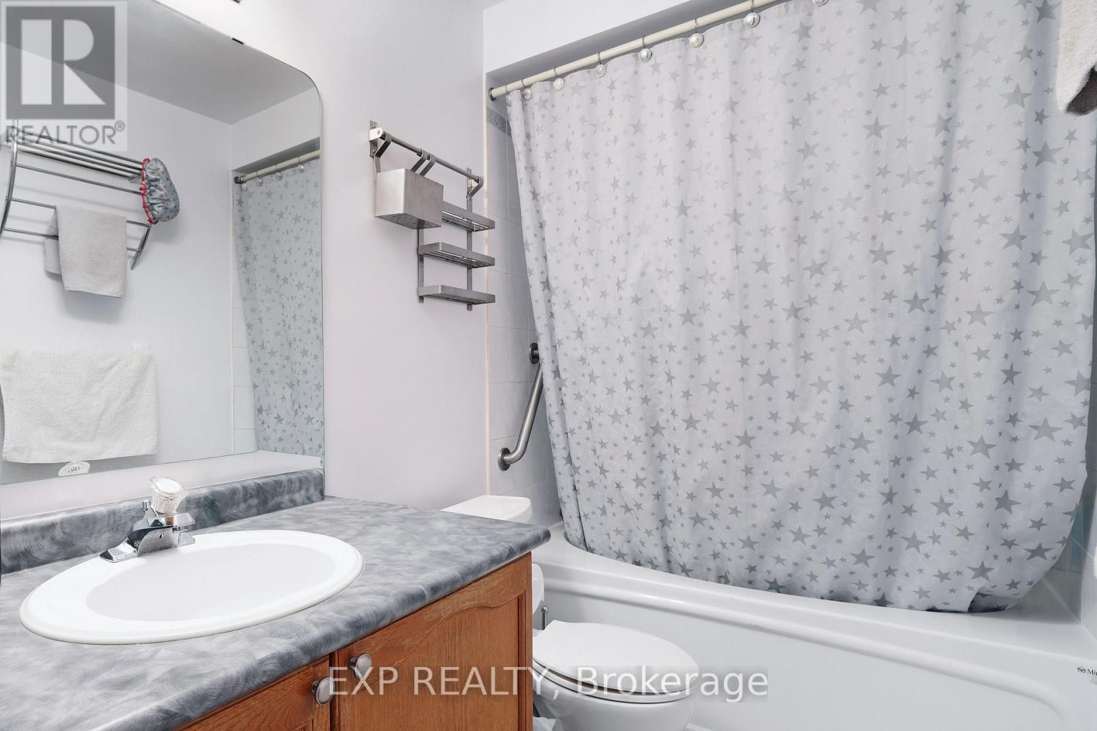 












19 WITTINGHAM DRIVE

,
Ottawa,




Ontario
K2G6H1

