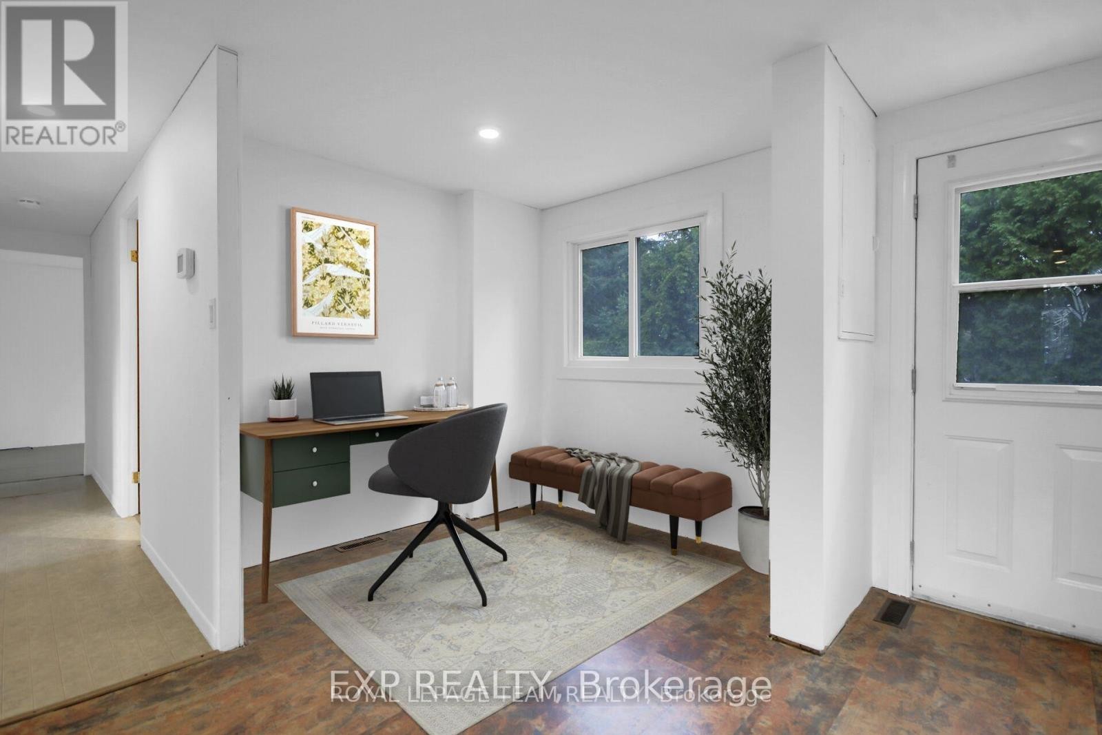 












14 LAZY NOL COURT

,
Ottawa,




Ontario
K2S1T5

