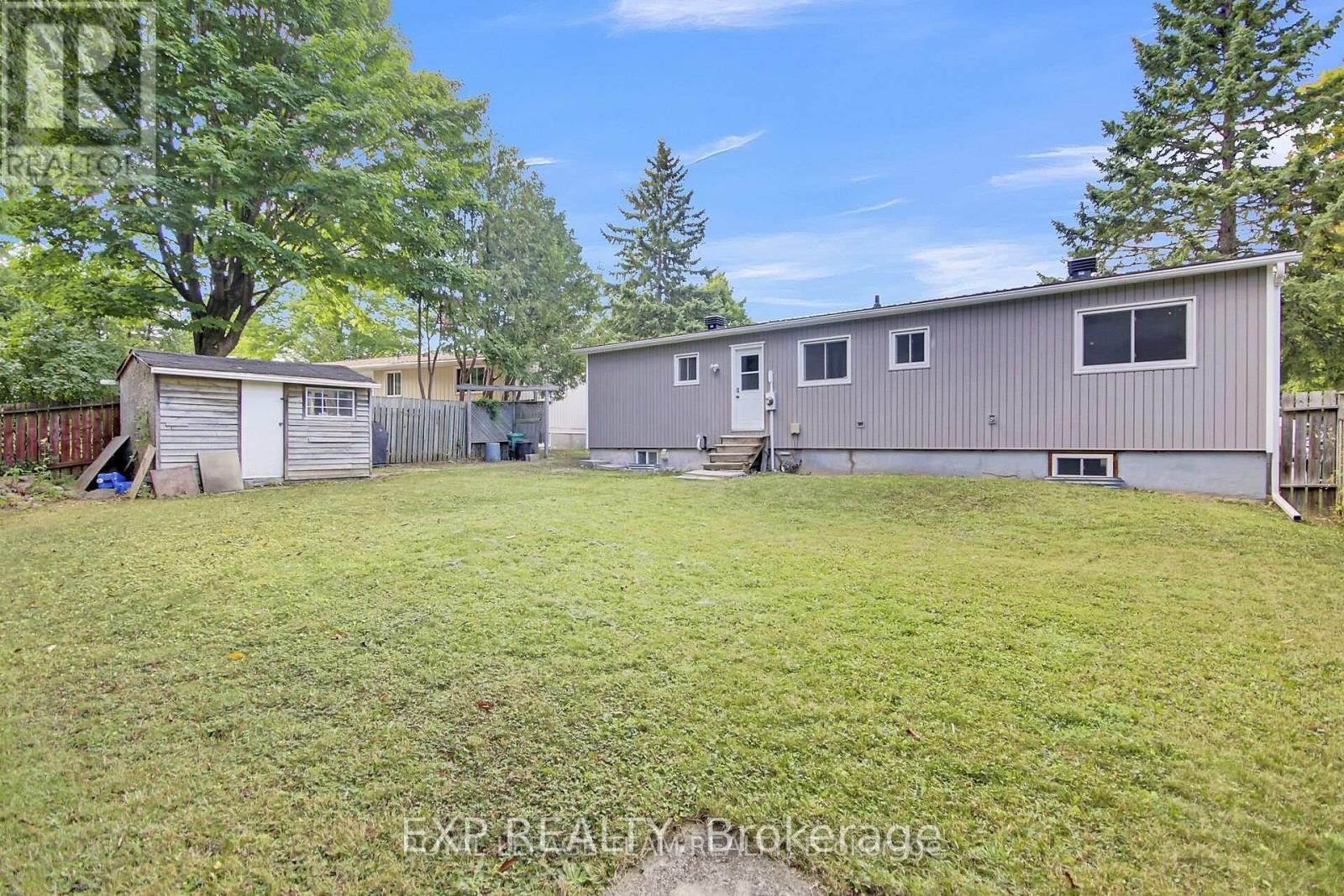 












14 LAZY NOL COURT

,
Ottawa,




Ontario
K2S1T5

