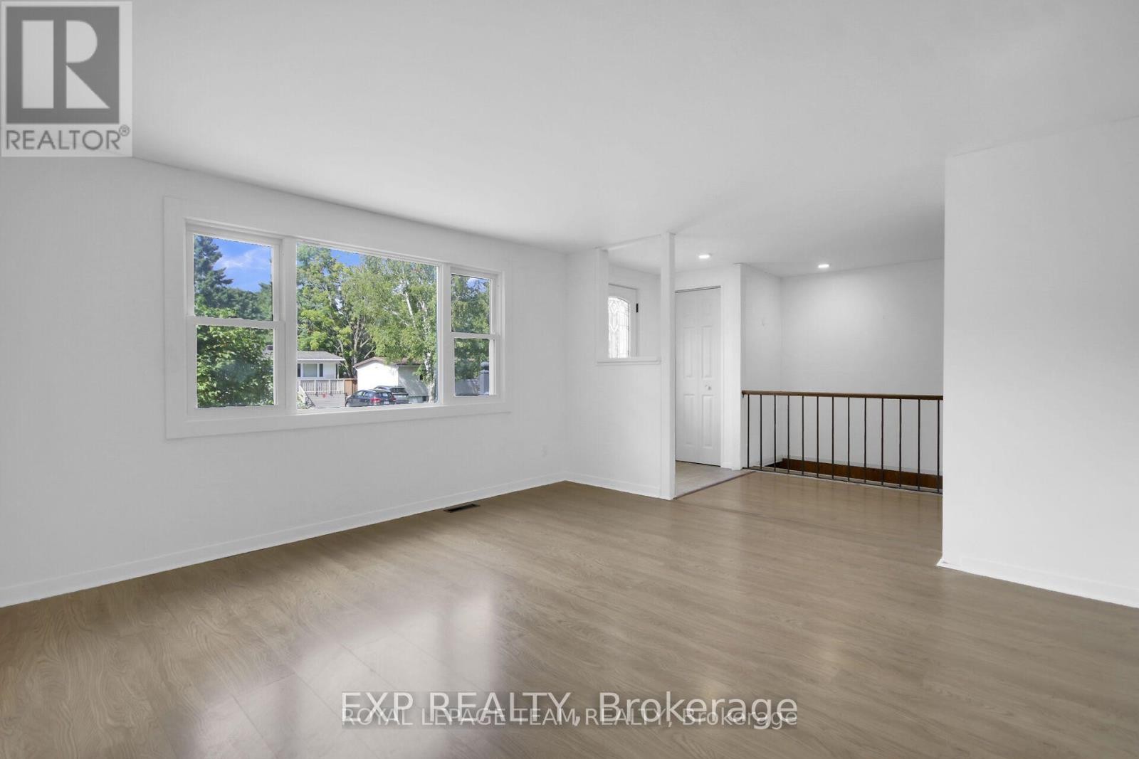 












14 LAZY NOL COURT

,
Ottawa,




Ontario
K2S1T5

