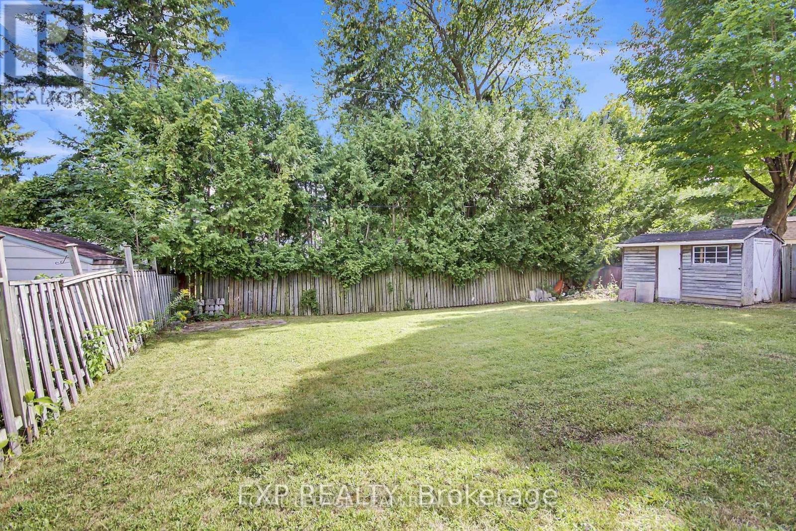 












14 LAZY NOL COURT

,
Ottawa,




Ontario
K2S1T5

