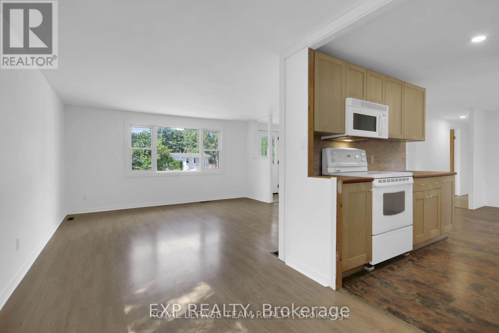 












14 LAZY NOL COURT

,
Ottawa,




Ontario
K2S1T5

