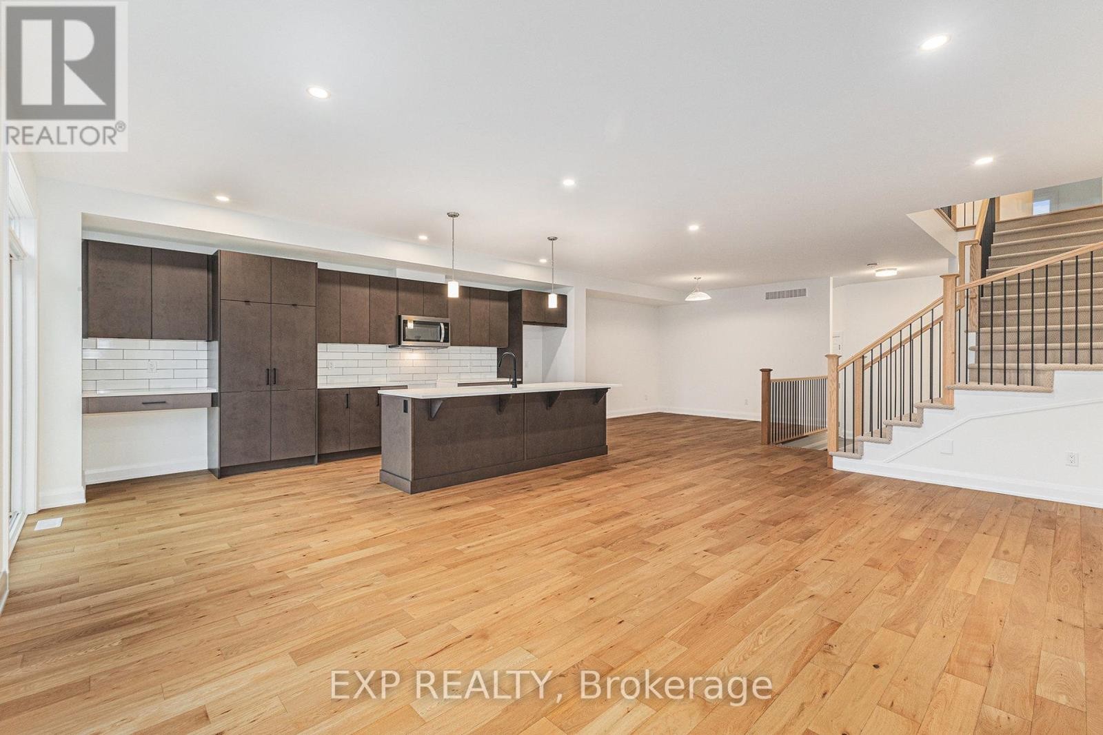 












120 O'DONOVAN DRIVE

,
Carleton Place,




Ontario
K7C0S2

