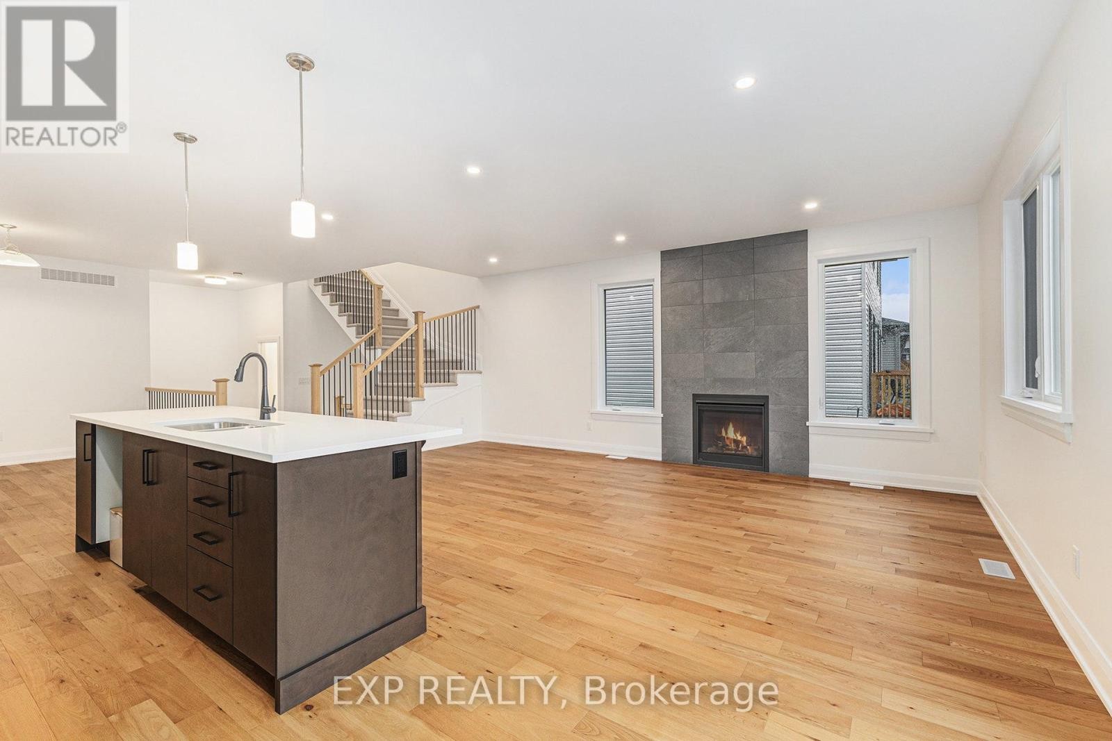 












120 O'DONOVAN DRIVE

,
Carleton Place,




Ontario
K7C0S2

