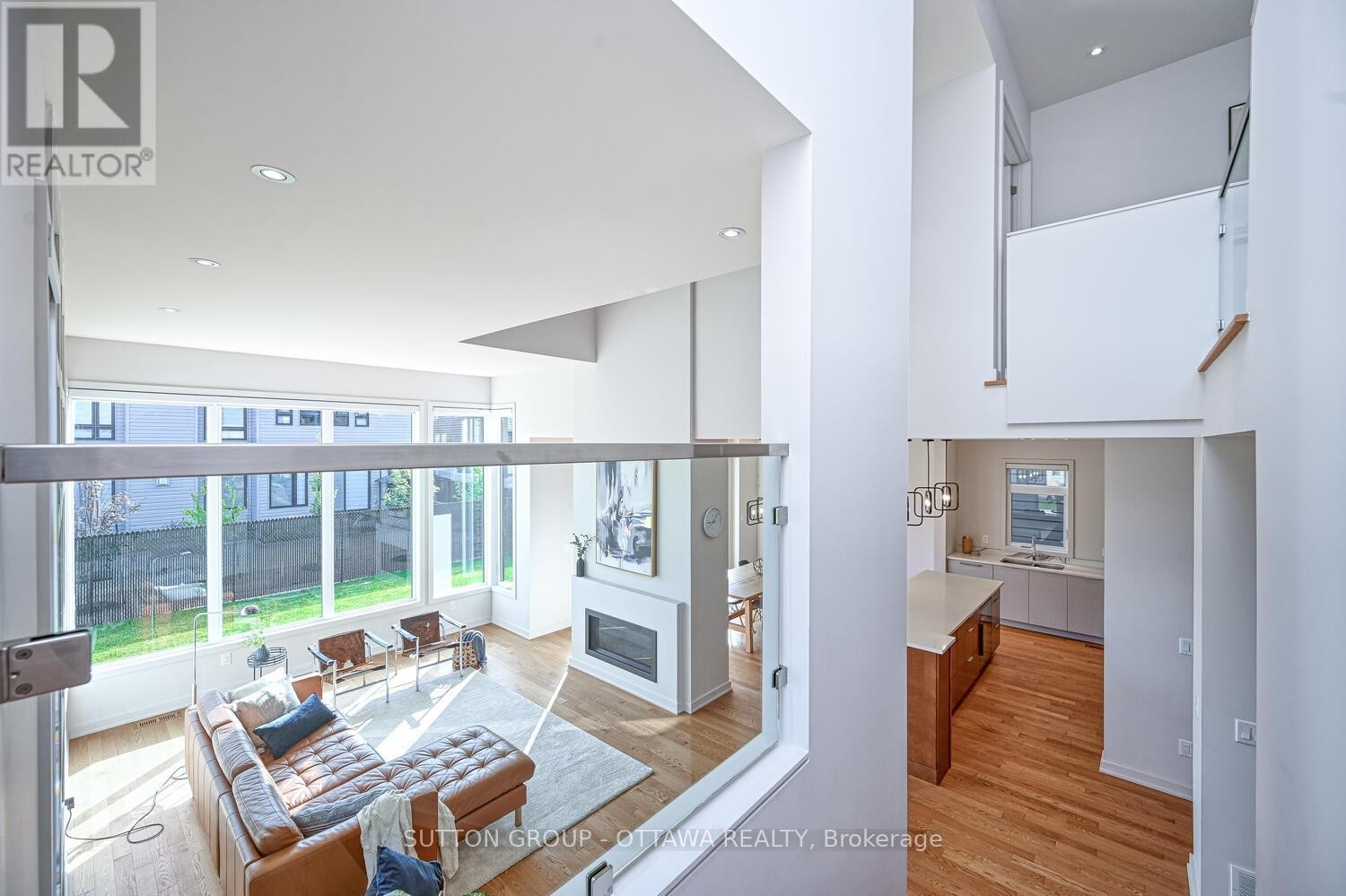 












732 WOOLER PLACE

,
Ottawa,




Ontario
K1T0T5

