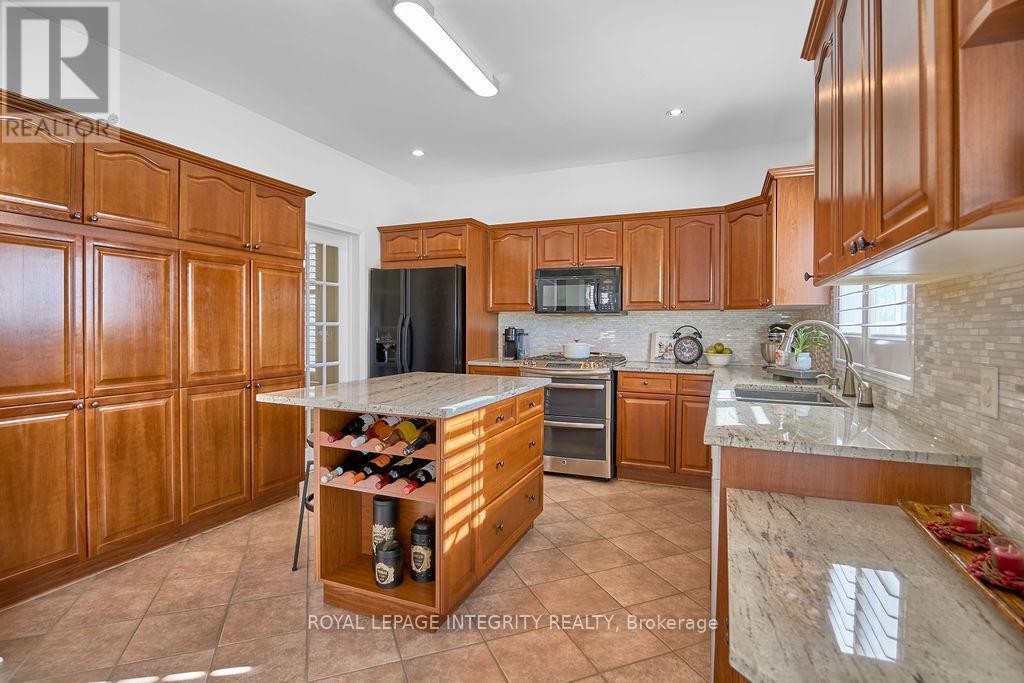 












57 INSMILL CRESCENT

,
Ottawa,




Ontario
K2T1G4

