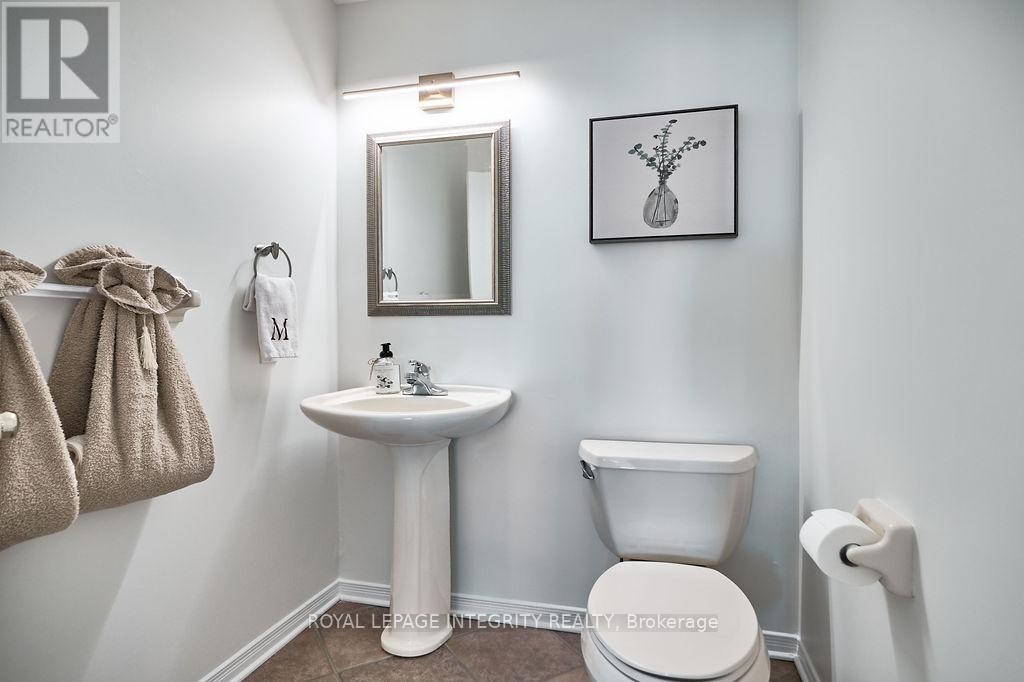 












57 INSMILL CRESCENT

,
Ottawa,




Ontario
K2T1G4

