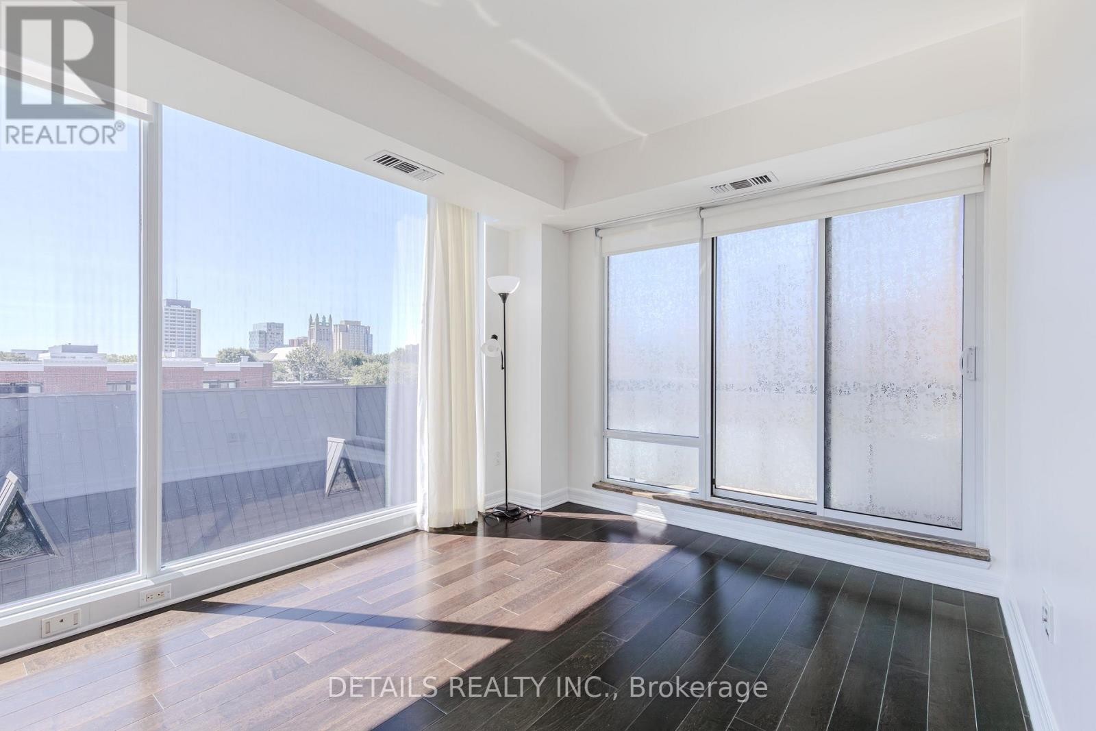 












717 - 238 BESSERER STREET

,
Ottawa,




Ontario
K1N6B1

