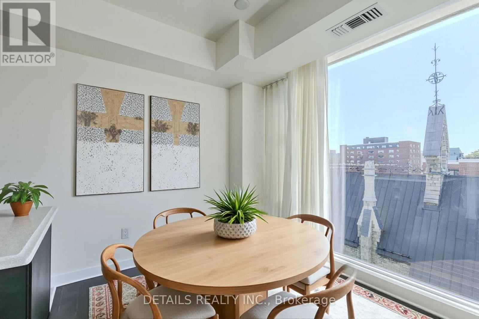 












717 - 238 BESSERER STREET

,
Ottawa,




Ontario
K1N6B1

