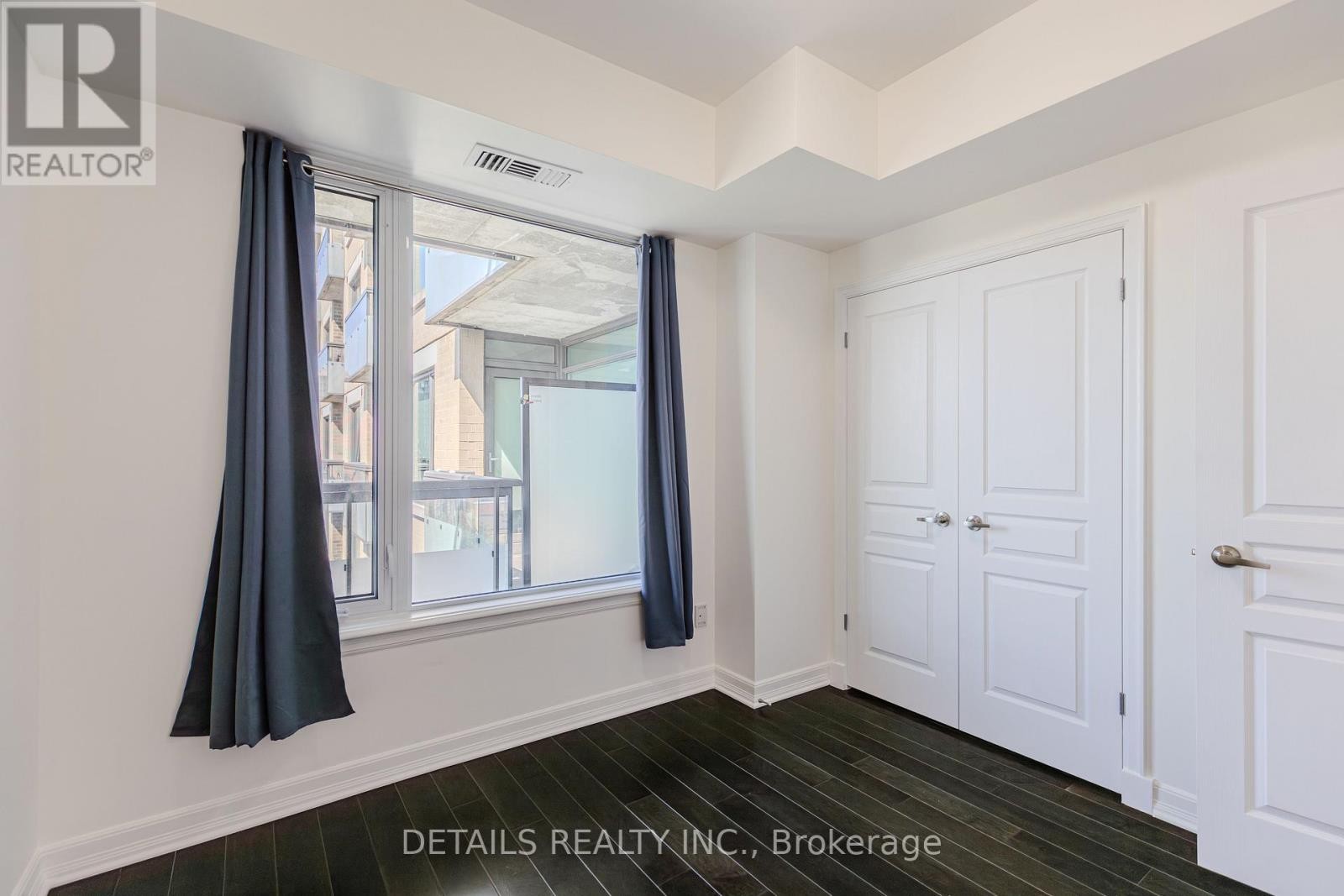 












717 - 238 BESSERER STREET

,
Ottawa,




Ontario
K1N6B1

