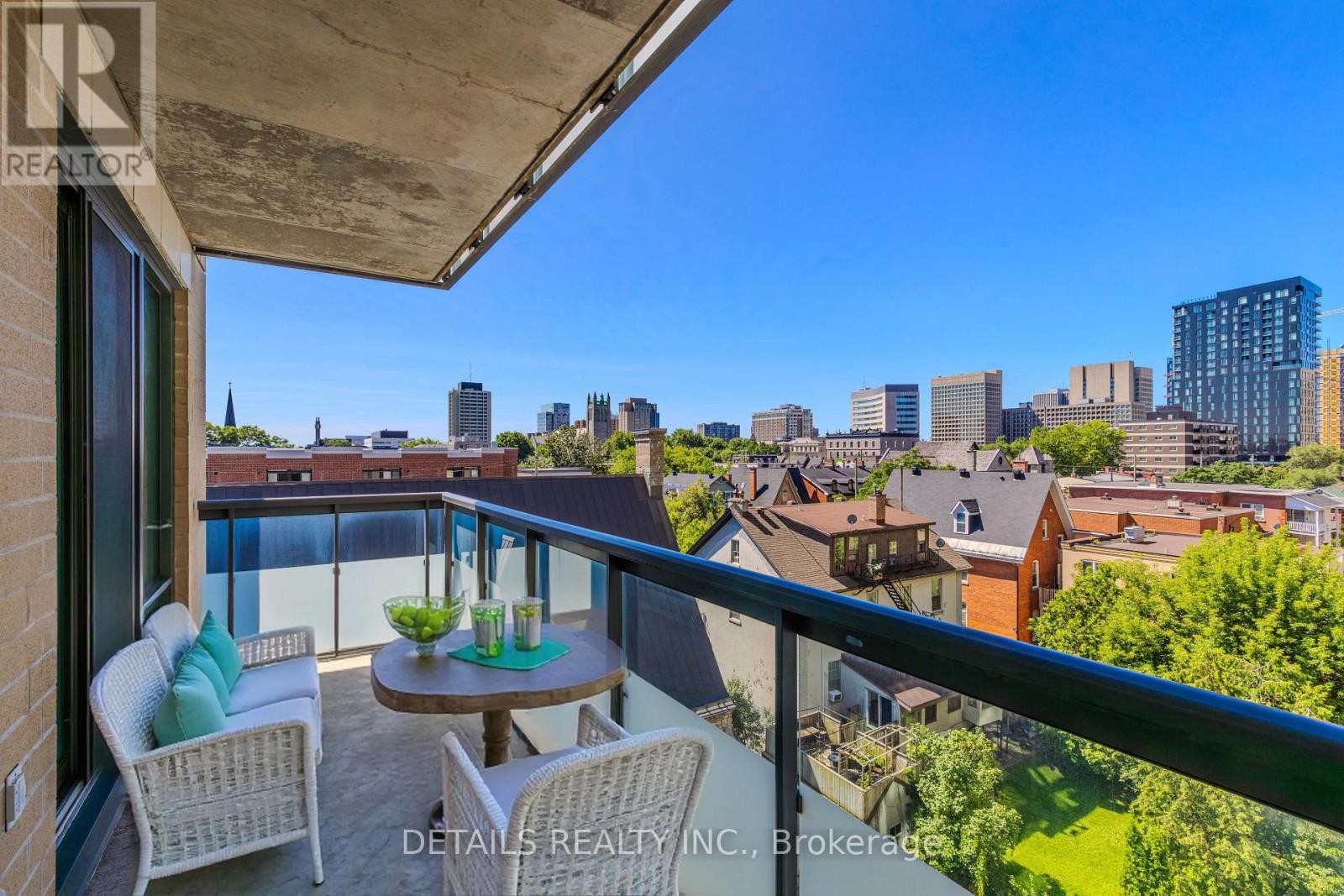 












717 - 238 BESSERER STREET

,
Ottawa,




Ontario
K1N6B1

