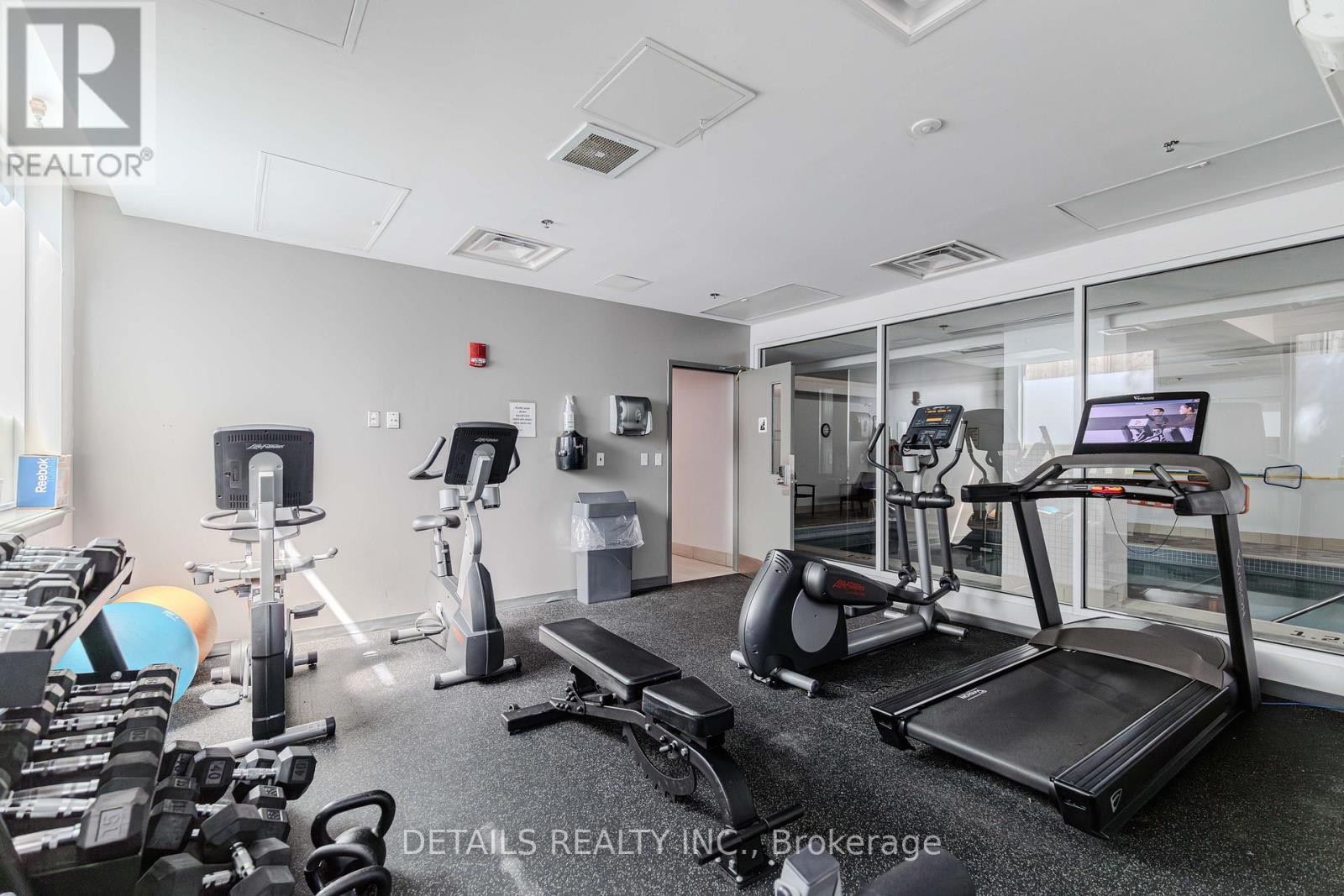 












717 - 238 BESSERER STREET

,
Ottawa,




Ontario
K1N6B1

