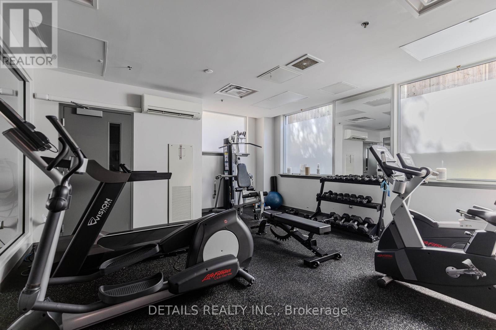 












717 - 238 BESSERER STREET

,
Ottawa,




Ontario
K1N6B1

