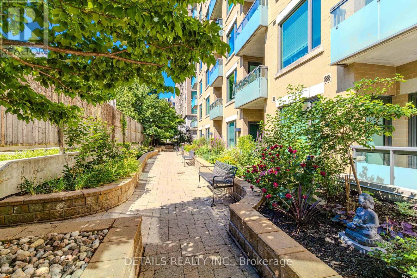 












717 - 238 BESSERER STREET

,
Ottawa,




Ontario
K1N6B1

