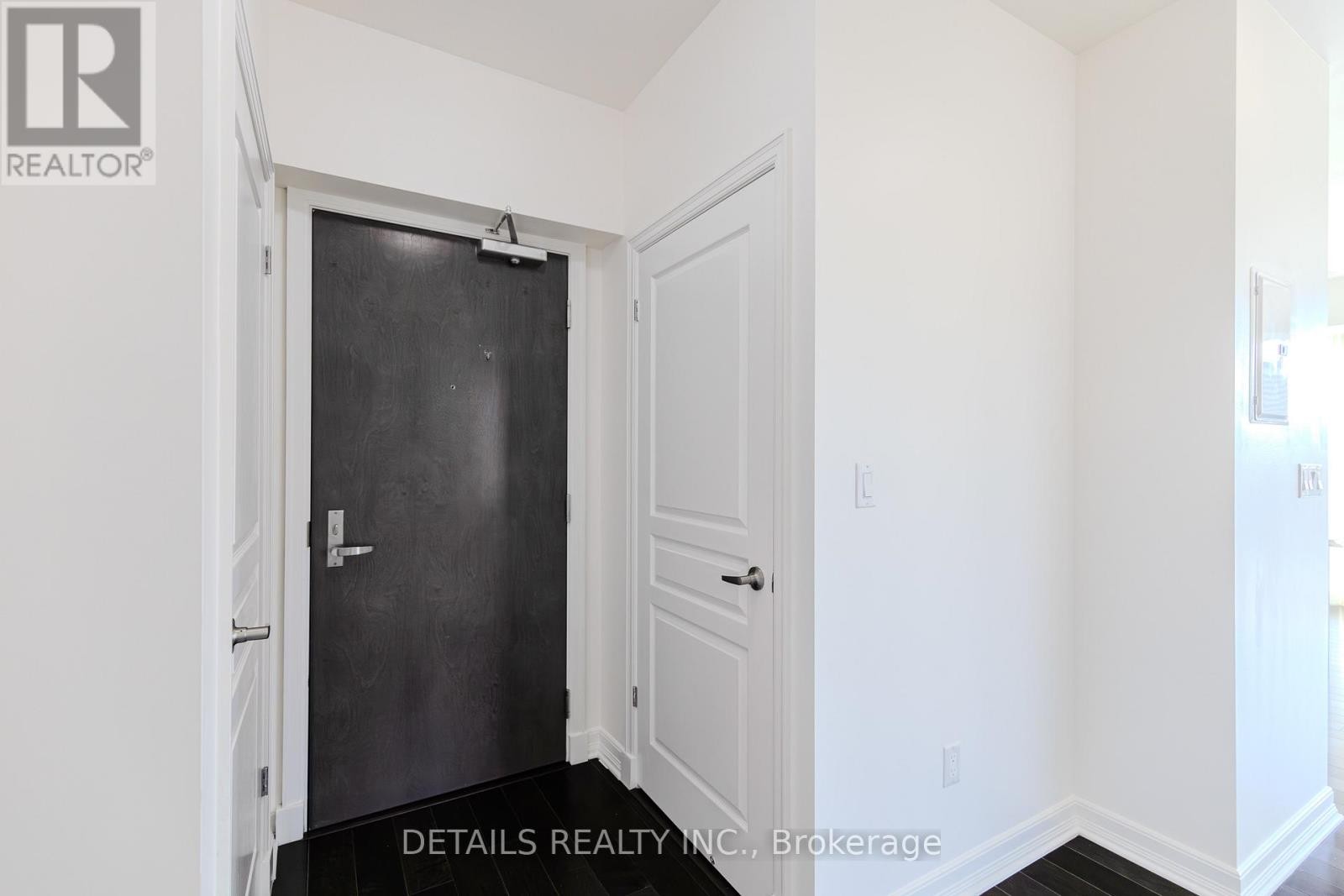 












717 - 238 BESSERER STREET

,
Ottawa,




Ontario
K1N6B1

