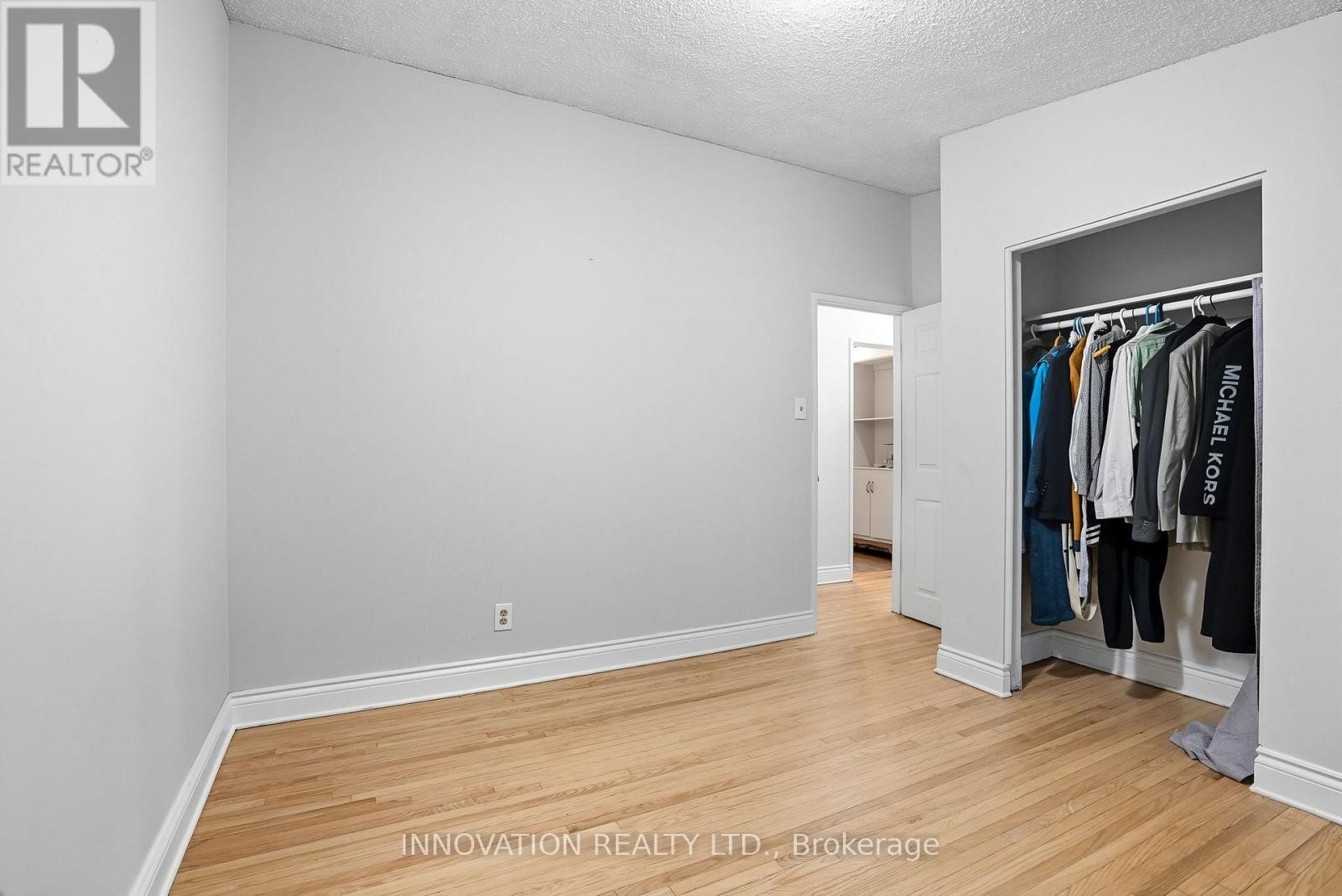 












2302 HORTON STREET

,
Ottawa,




Ontario
K1G3E8

