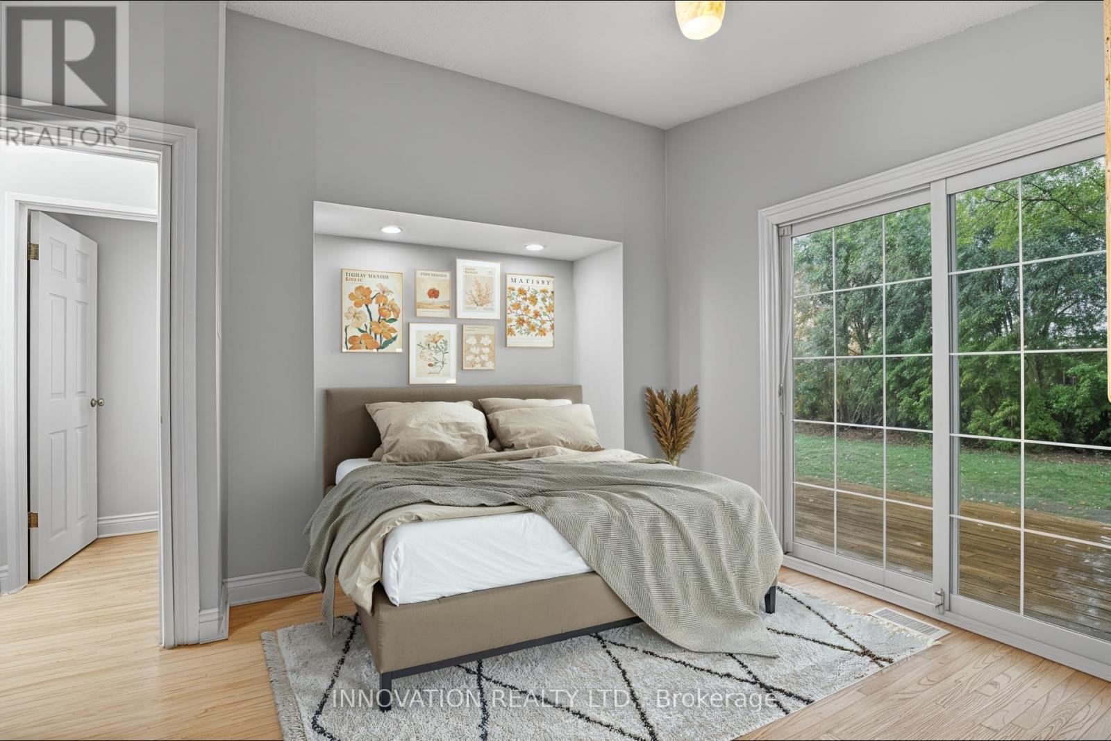 












2302 HORTON STREET

,
Ottawa,




Ontario
K1G3E8

