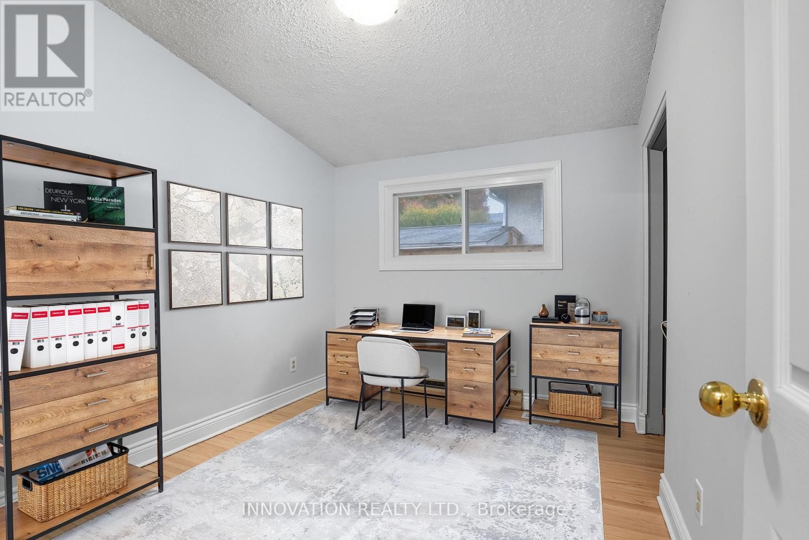 












2302 HORTON STREET

,
Ottawa,




Ontario
K1G3E8

