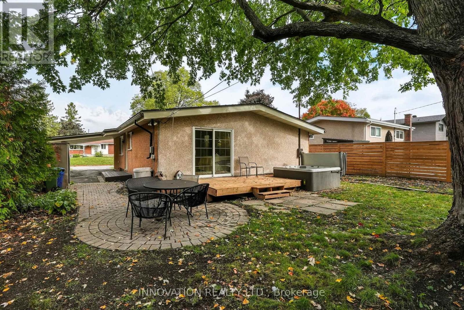 












2302 HORTON STREET

,
Ottawa,




Ontario
K1G3E8

