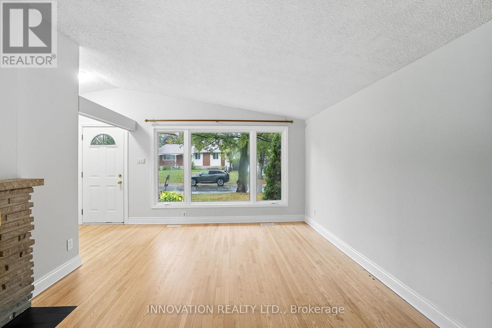 












2302 HORTON STREET

,
Ottawa,




Ontario
K1G3E8

