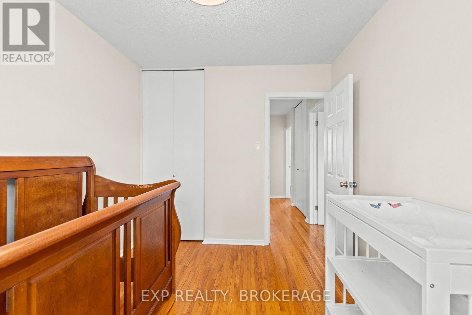 












896 WALKLEY ROAD

,
Ottawa,




Ontario
K1V6R5

