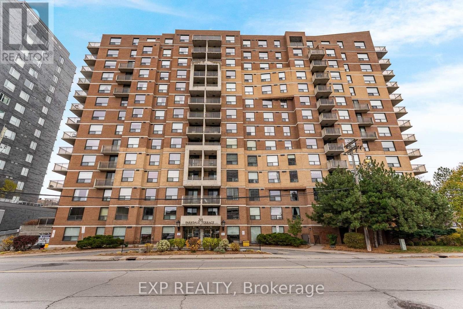 












PH10 - 215 PARKDALE AVENUE

,
Ottawa,




Ontario
K1Y4T8

